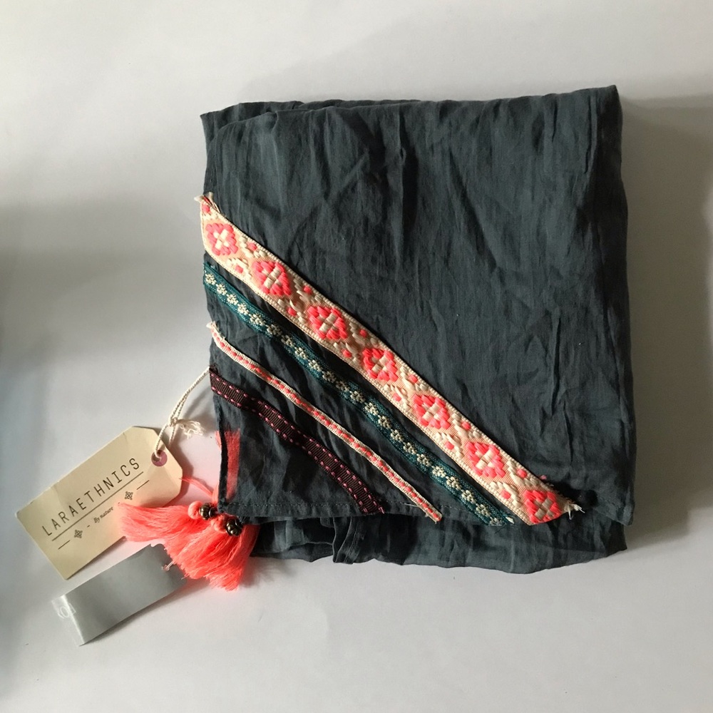 Lara Ethnics Bohemian Tassel Scarf
